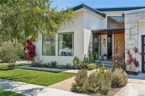 Exterior - 6840 E 10th St, Long Beach, CA 90815 photo 3 of 8