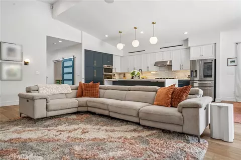Other - 6840 E 10th St, Long Beach, CA 90815 photo 5 of 9