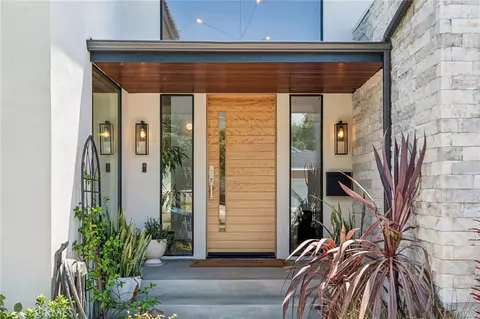 Other - 6840 E 10th St, Long Beach, CA 90815 photo 1 of 9
