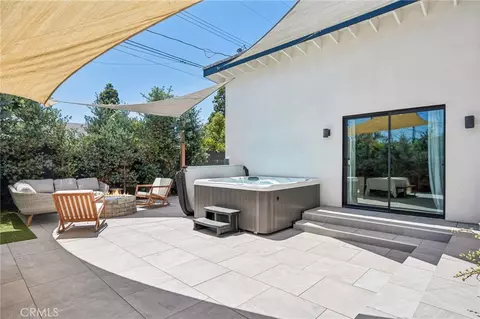 Exterior - 6840 E 10th St, Long Beach, CA 90815 photo 5 of 8