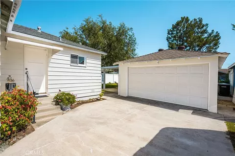 Exterior - 1034 E Palmyra Ave, Orange, CA 92866 photo 6 of 10
