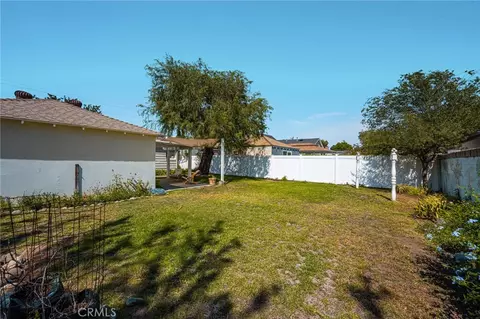 Exterior - 1034 E Palmyra Ave, Orange, CA 92866 photo 9 of 10