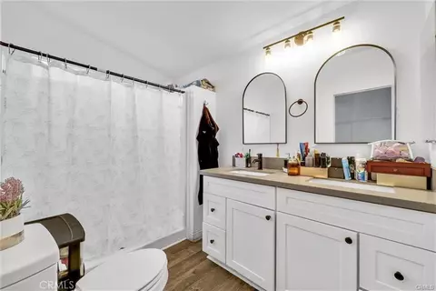 Bath - 17125 Cajon Dr, Perris, CA 92570 photo 2 of 2