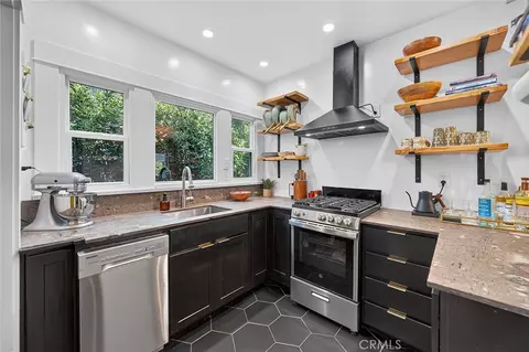 Kitchen - 523 Olive, Long Beach, CA 90802 photo 1 of 3