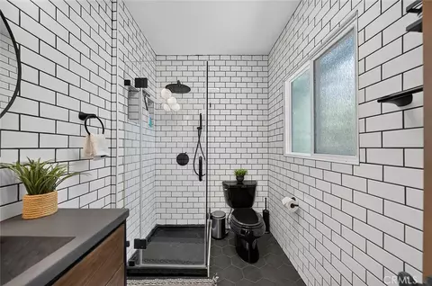 Bath - 523 Olive, Long Beach, CA 90802 photo 1 of 3