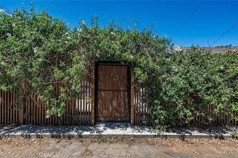 Exterior - 523 Olive, Long Beach, CA 90802 photo 11 of 19