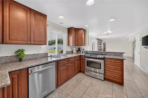 Kitchen - 5444 Peacock Ln, Riverside, CA 92505 photo 5 of 5