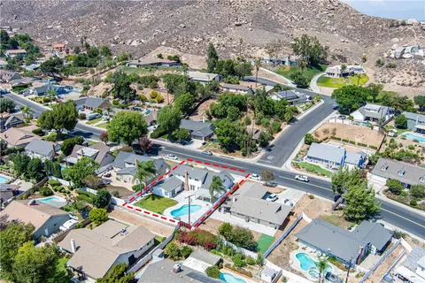 View/Area - 5444 Peacock Ln, Riverside, CA 92505 photo 2 of 3