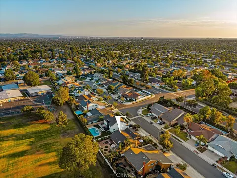 View/Area - 489 S Wrightwood St, Orange, CA 92869 photo 2 of 2