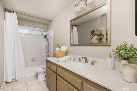 Bath - 489 S Wrightwood St, Orange, CA 92869 photo 3 of 4