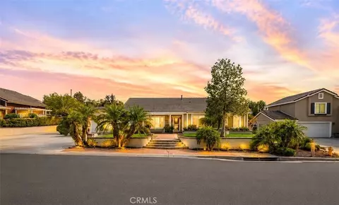 2490 Broken Lance, Norco, CA 92860
