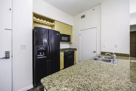 Kitchen - 388 E Ocean Blvd #1401, Long Beach, CA 90802 photo 1 of 3
