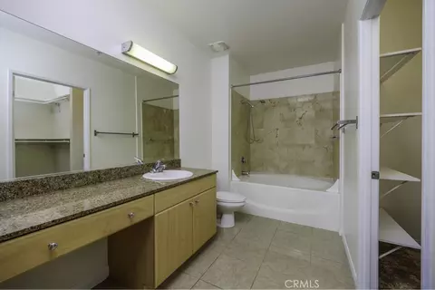 Bath - 388 E Ocean Blvd #1401, Long Beach, CA 90802 photo 3 of 4