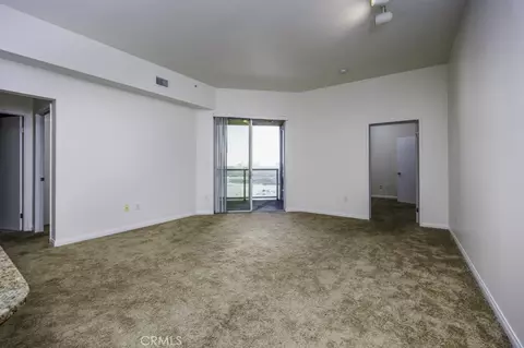 Living - 388 E Ocean Blvd #1401, Long Beach, CA 90802 photo 2 of 4