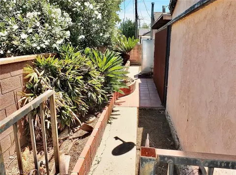 Exterior - 13912 S Parmelee, Compton, CA 90222 photo 6 of 7