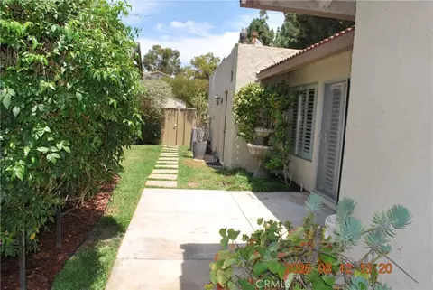 146 Orchard, Irvine, CA 92618 photo 2