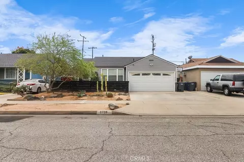 2738 Greenmeadow Rd, Lakewood, CA 90712
