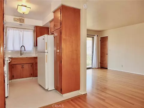 Kitchen - 1724 E 1st St #9, Long Beach, CA 90802 photo 2 of 4