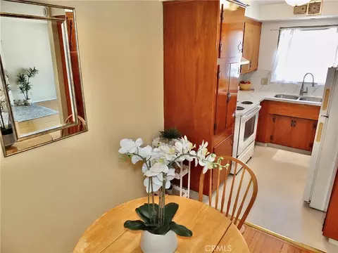 Dining - 1724 E 1st St #9, Long Beach, CA 90802 photo 3 of 3