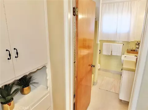 Entry Way - 1724 E 1st St #9, Long Beach, CA 90802 photo 2 of 2