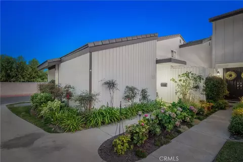 Exterior - 2 Keel Ct, Long Beach, CA 90803 photo 6 of 7