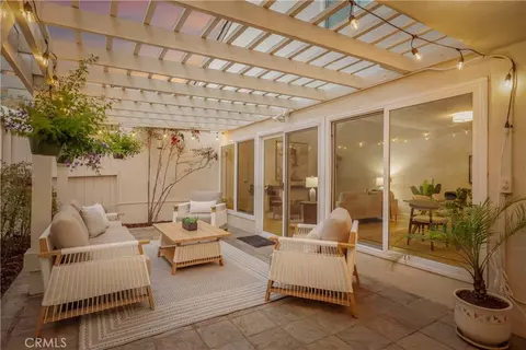 Exterior - 2 Keel Ct, Long Beach, CA 90803 photo 5 of 7