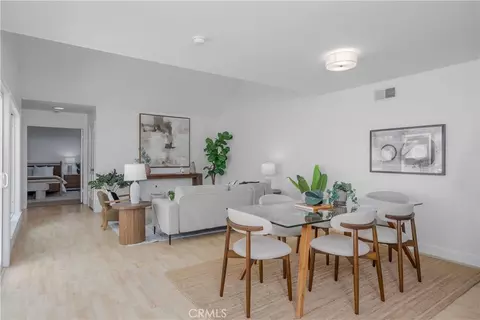 Dining - 2 Keel Ct, Long Beach, CA 90803 photo 2 of 4