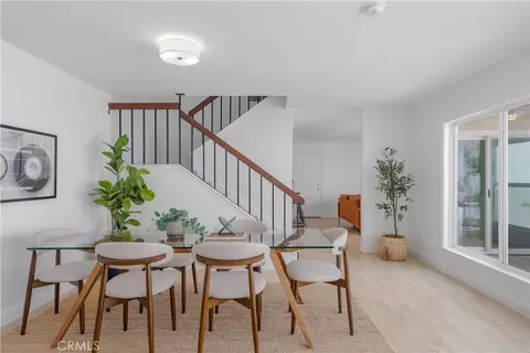 Dining - 2 Keel Ct, Long Beach, CA 90803 photo 1 of 4