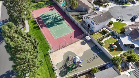View/Area - 313 S Belmont Ln, Placentia, CA 92870 photo 4 of 7