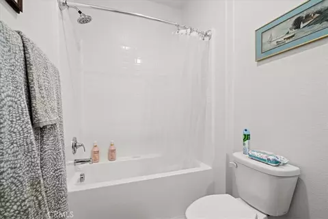 Bath - 7618 Baerss, Riverside, CA 92507 photo 6 of 6