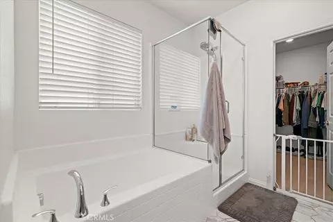 Bath - 7618 Baerss, Riverside, CA 92507 photo 3 of 6