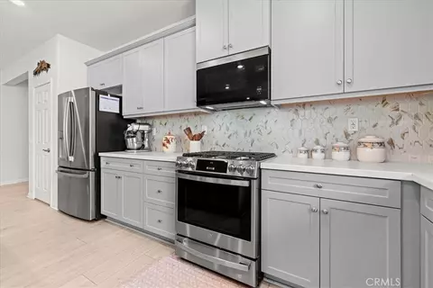 Kitchen - 7618 Baerss, Riverside, CA 92507 photo 4 of 4