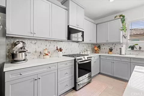 Kitchen - 7618 Baerss, Riverside, CA 92507 photo 3 of 4