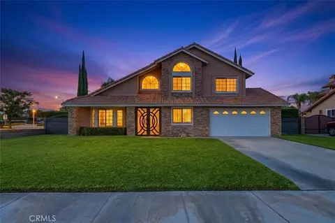 1090 W Huff St, Rialto, CA 92376
