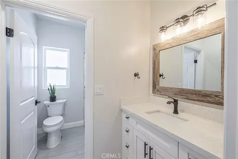 Bath - 42620 25th W, Lancaster, CA 93536 photo 2 of 4