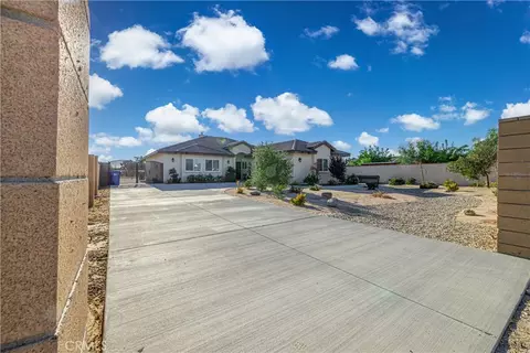 Exterior - 42620 25th W, Lancaster, CA 93536 photo 2 of 10