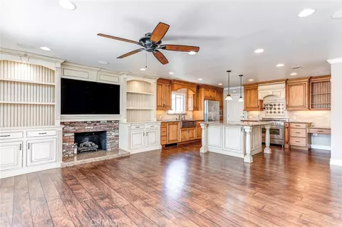 Living - 718 Meade Ave, Fullerton, CA 92833 photo 3 of 3