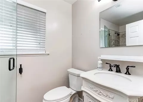 Bath - 718 Meade Ave, Fullerton, CA 92833 photo 4 of 4