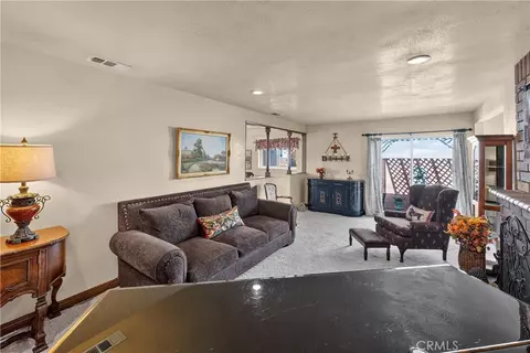 Living - 9624 Rufus, Whittier, CA 90604 photo 3 of 6