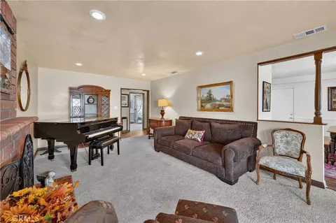Living - 9624 Rufus, Whittier, CA 90604 photo 1 of 6