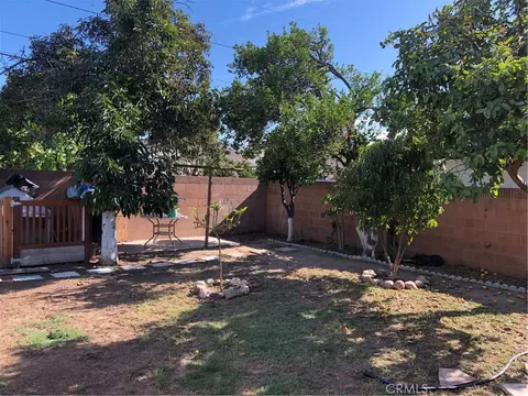 Exterior - 1234 E Oak St, Anaheim, CA 92805 photo 2 of 7
