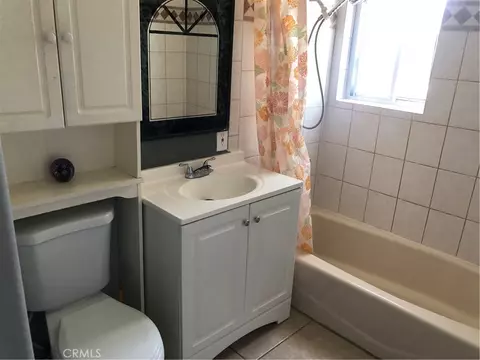 Bath - 1234 E Oak St, Anaheim, CA 92805 photo 3 of 4
