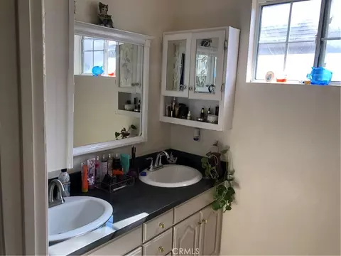 Bath - 1234 E Oak St, Anaheim, CA 92805 photo 1 of 4