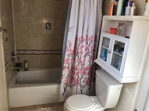 Bath - 1234 E Oak St, Anaheim, CA 92805 photo 2 of 4