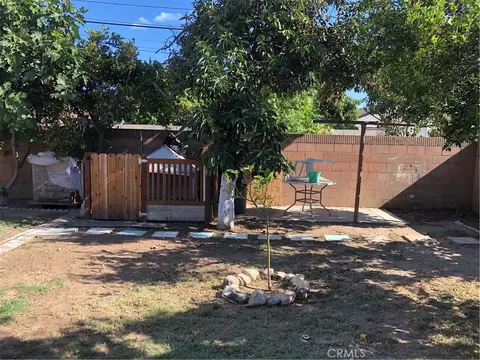 Exterior - 1234 E Oak St, Anaheim, CA 92805 photo 3 of 7