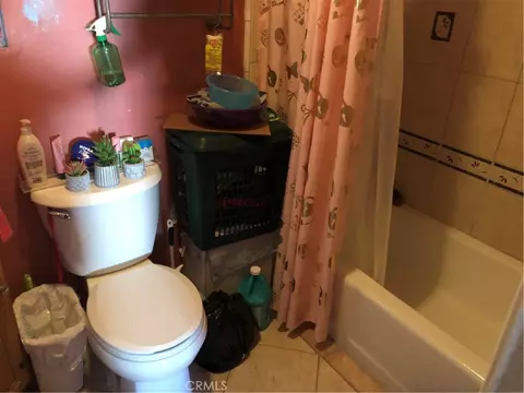 Bath - 1234 E Oak St, Anaheim, CA 92805 photo 4 of 4