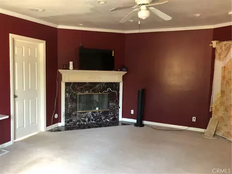 Living - 1234 E Oak St, Anaheim, CA 92805 photo 3 of 3
