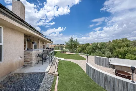 Exterior - 18166 Bangor, Hesperia, CA 92345 photo 6 of 12