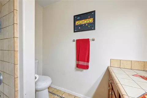 Bath - 18166 Bangor, Hesperia, CA 92345 photo 5 of 5
