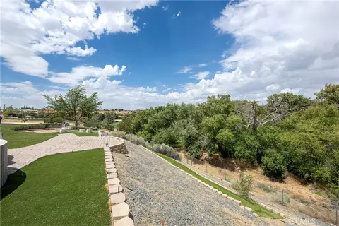 Exterior - 18166 Bangor, Hesperia, CA 92345 photo 8 of 12